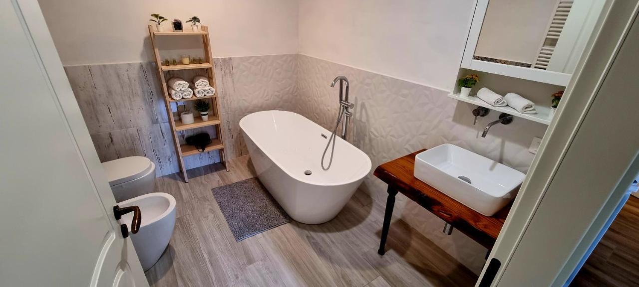 Agriturismo Il Castello Villa Borgo a Mozzano Kültér fotó